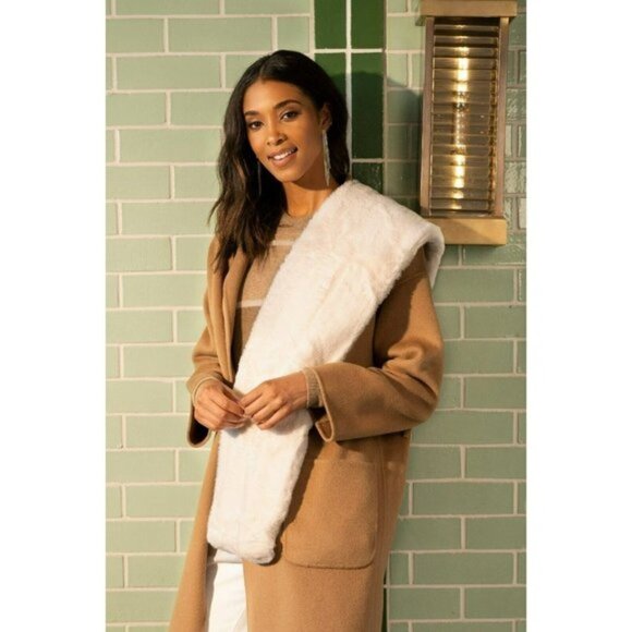 Apparis Bambi Ivory Faux Fur Scarf minimalist neutral old money NWT - Picture 3 of 5